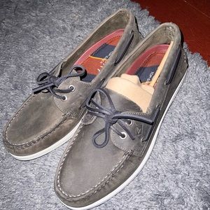 Brand new sperry boat shoes size 9